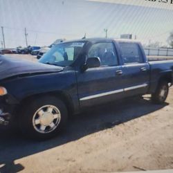FOR PARTS A 2005 GMC SIERRA CREW CAB 5.3 ENGINE