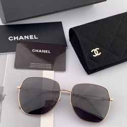 Fashionable and elegant polarized sunglasses for women 