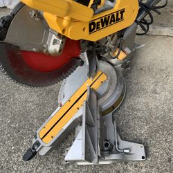 Dewalt Sliding Miter Saw 12” Blede GOOD CONDITION 