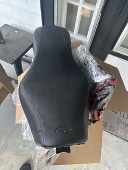 Sportster Seat New