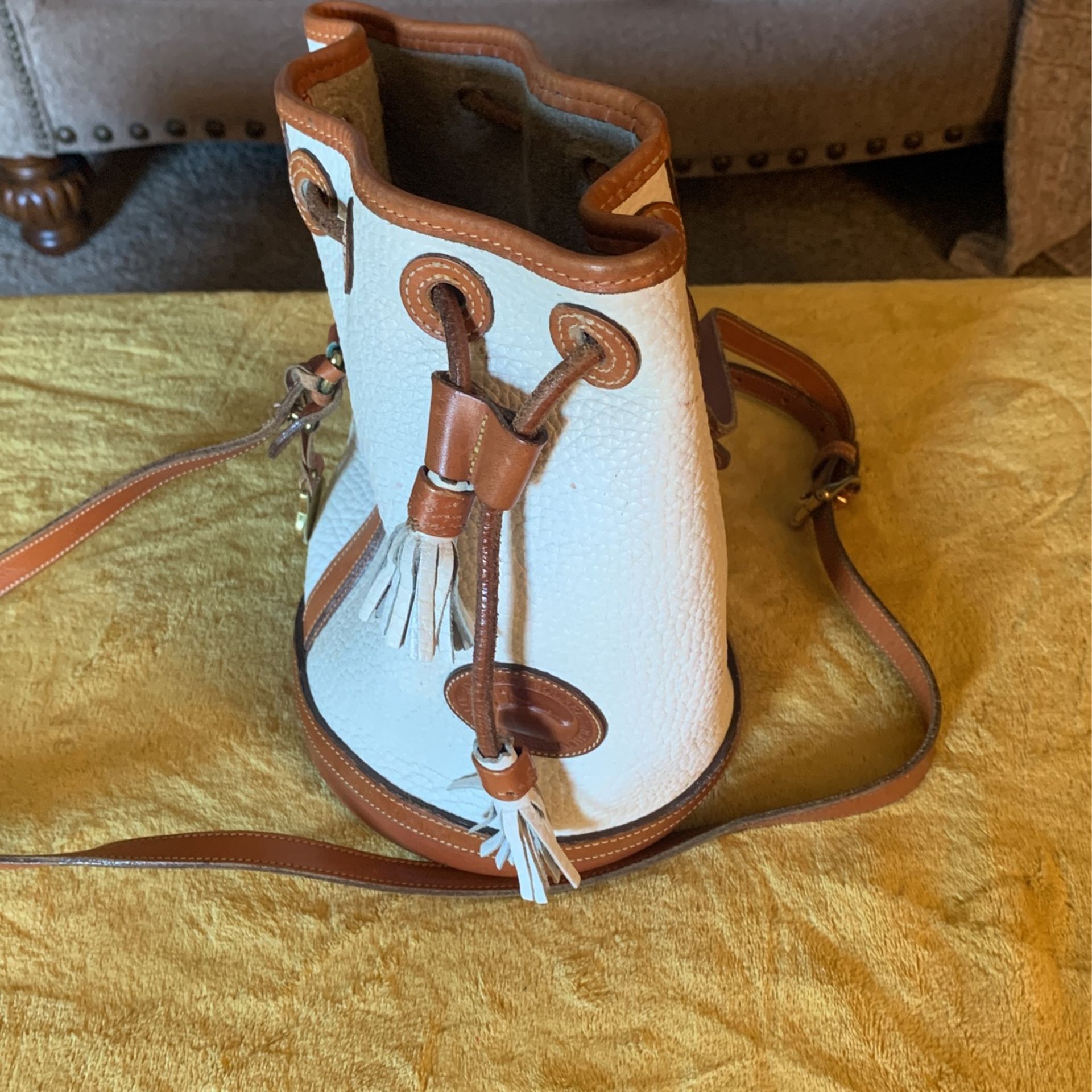 Vintage Dooney & Bourke small bucket bag