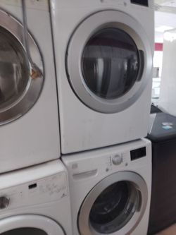 L.G. WASHER AND DRYER EVERYTHING GOOD