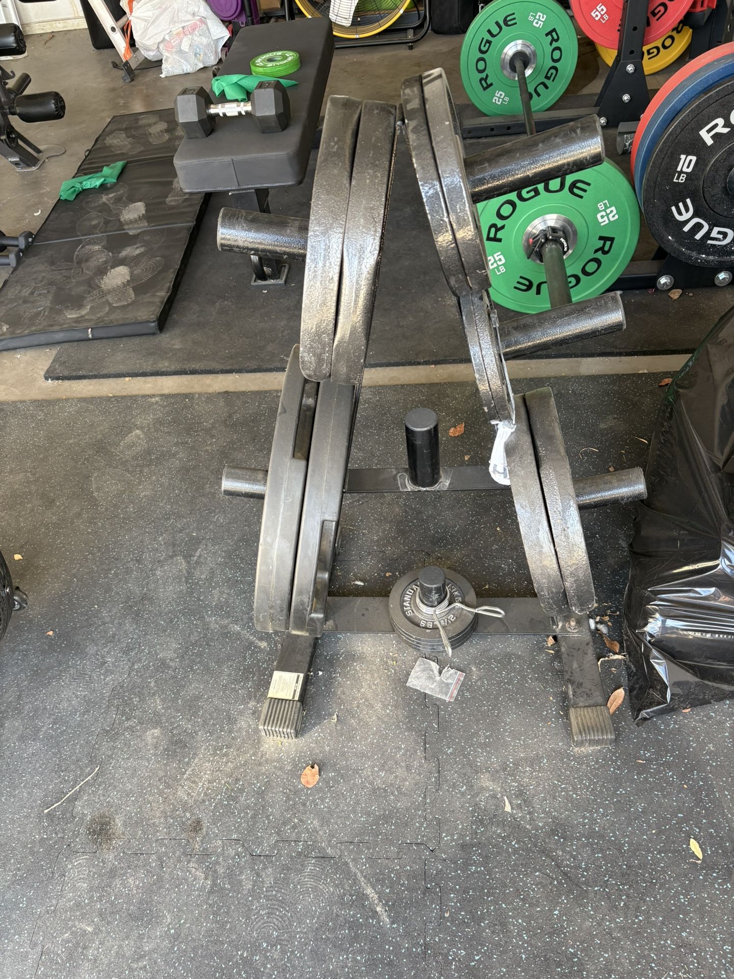 Plates With Tree And Barbell