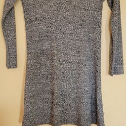 7/8 years old girl clothes 7 peices ( 2 dresses.. 3 skirt .. 1 shirt.. 1 pink jacket ) all $18
