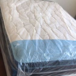 Queen Size Mattress Pillow Top With Box Springs✅