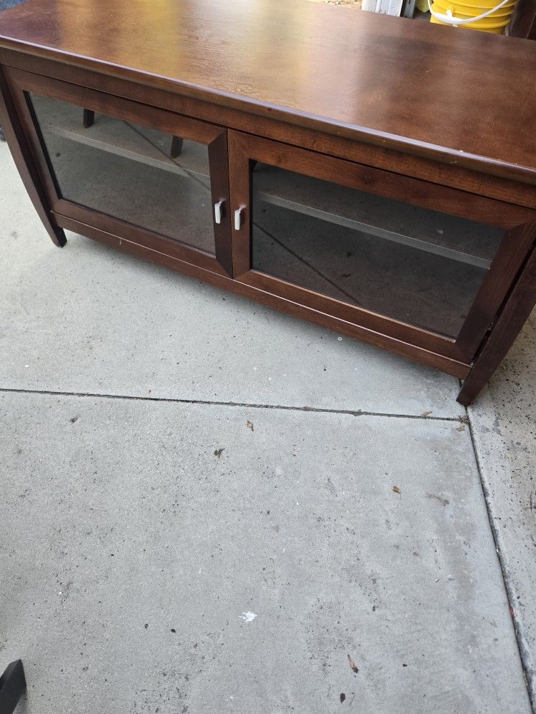 Tv stand