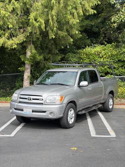Clean title 2006 Toyota Tundra Double Cab V8 4x4