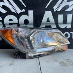 Subaru Forester Right Passenger Headlight Oem