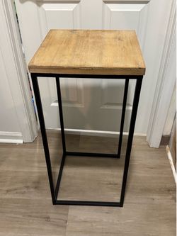 C-Shaped Accent Table/Plant Stand