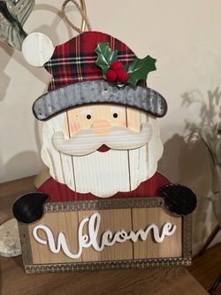 Holiday welcome door sign