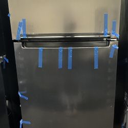 Whirlpool 28" Top-freezer Refrigerator