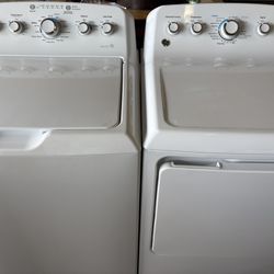 Washer And Dryer Set In Excellent Condition 