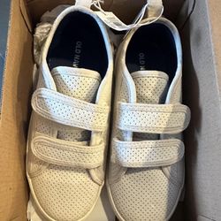Toddler size 10 new shoes
