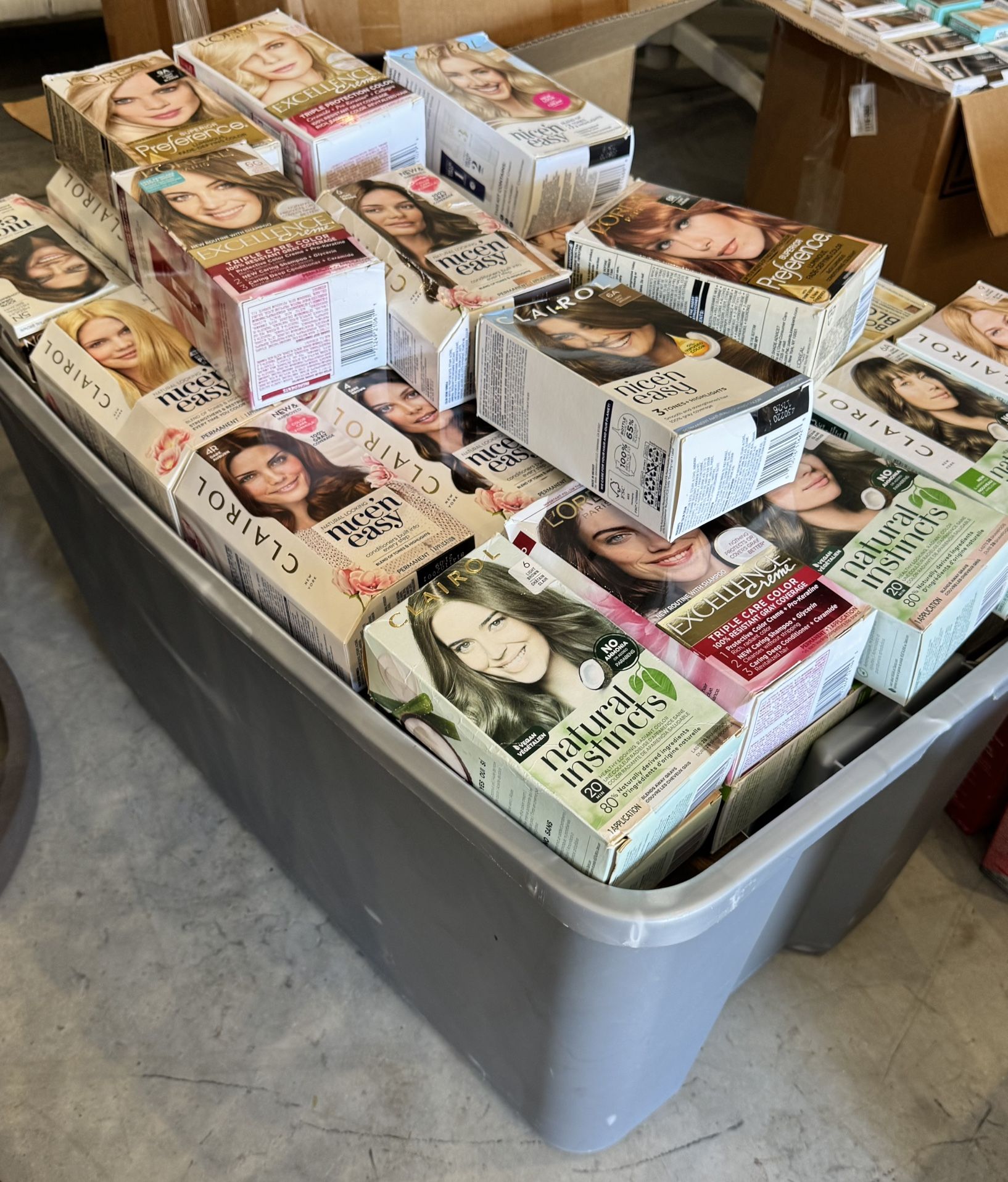 BEAUTY SALON WHOLESALE CLAIROL HAIR COLORING TINT ALL KINDS OF SHADES 130+++pcs