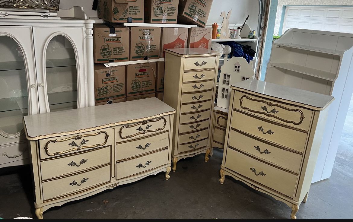 Four piece French provincial Bedroom Set Dresser End table And Lingerie Chest. 
