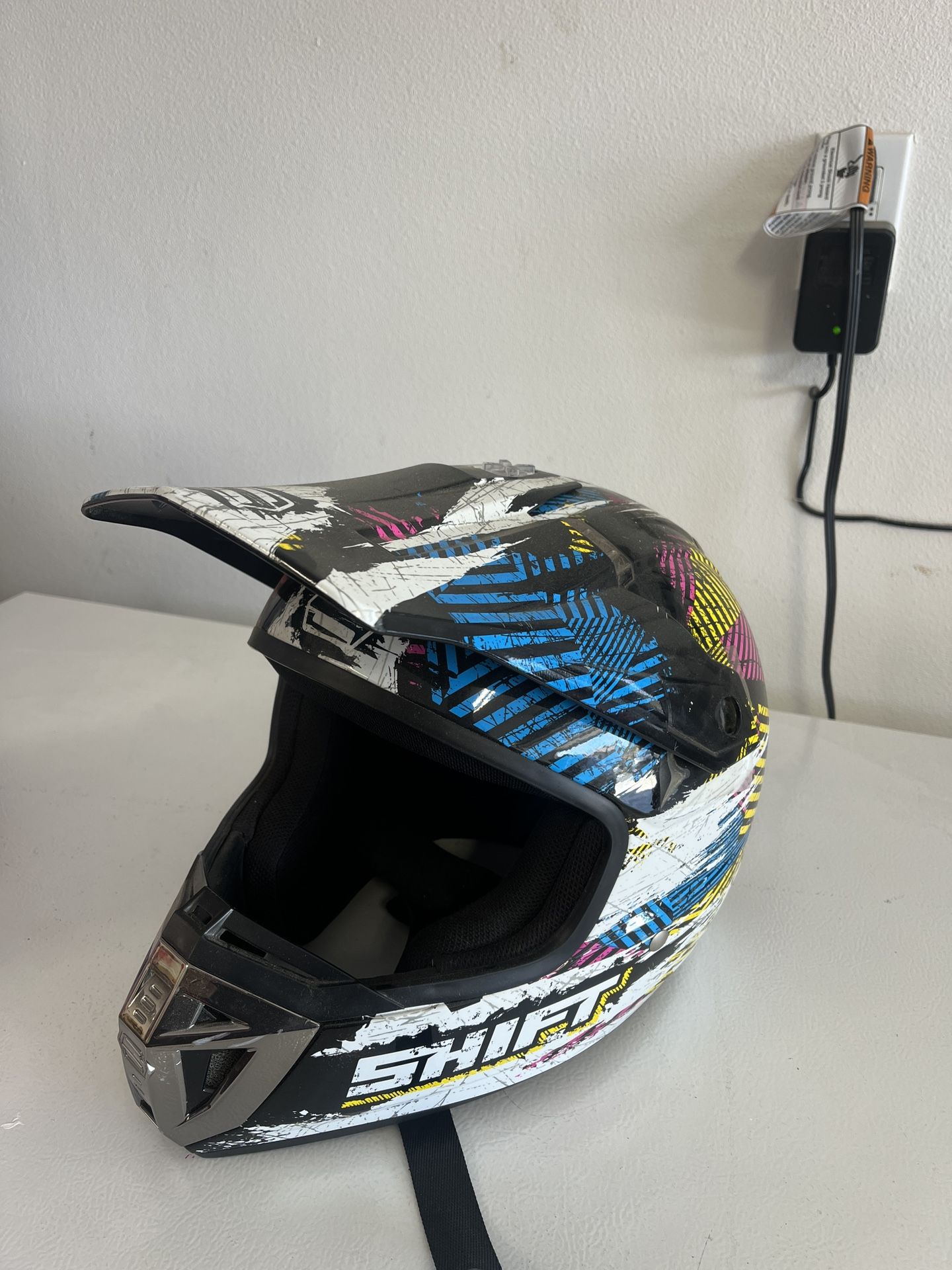 Shift Racing Motocross Helmet – Medium (M) Off-Road MX Dirt Bike – Graphic Design