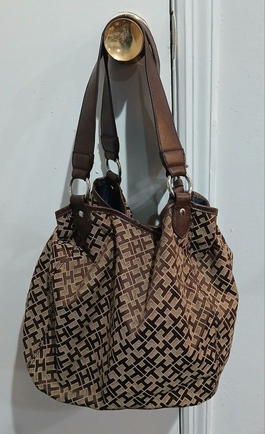 Tommy Hilfiger Tote Shoulder Bag. Brown And Tan. Large Interior.
