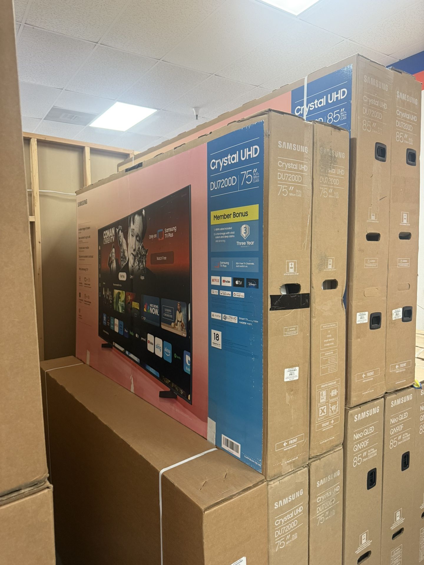75” SAMSUNG CRYSTAL DU7200 4K HDR SMART TV