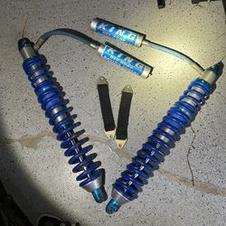 2.5 King 12” Coilovers With Limit Straps
