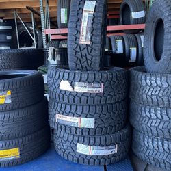 Que el calor de Phoenix no truene tus llantas! ☀️ ​Cuerpo: Ya viene el calor fuerte. ¿Están tus llantas listas para el asfalto caliente? Ven por una i