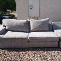 NEWISH SECTIONAL COUCH 