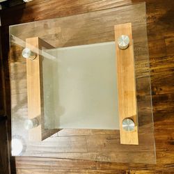 Centre table Like new  28 inch * 28 inch square  Only pickup 