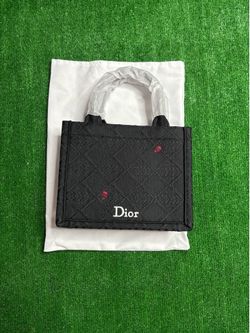 Dior purse