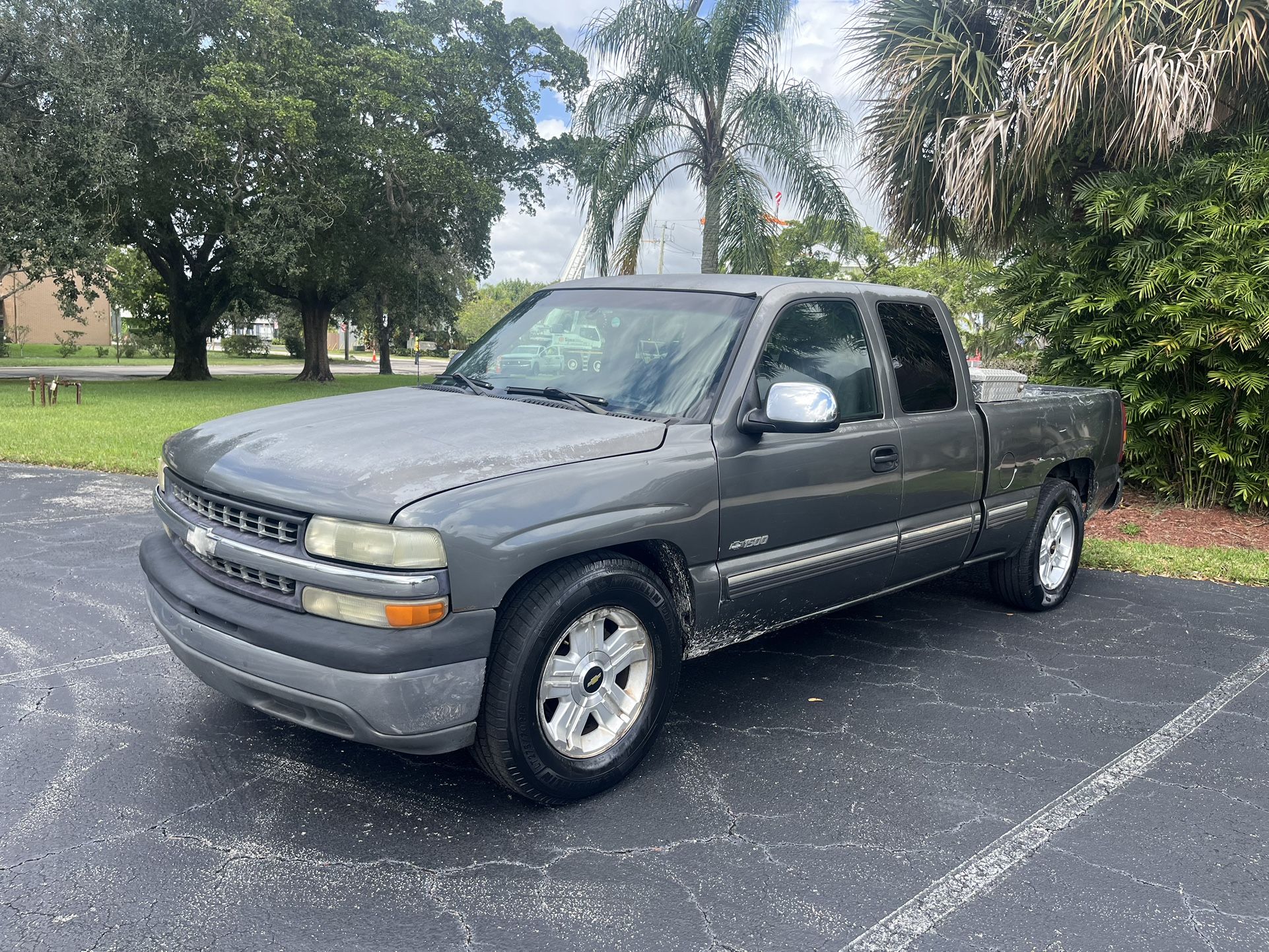 2002 Chevrolet Silverado (WORK TRUCK)