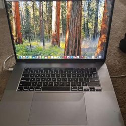 2019 MacBook Pro 16in. Read description 