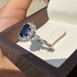 14KW Engagement Leaf Vintage Ring with Sapphire Oval