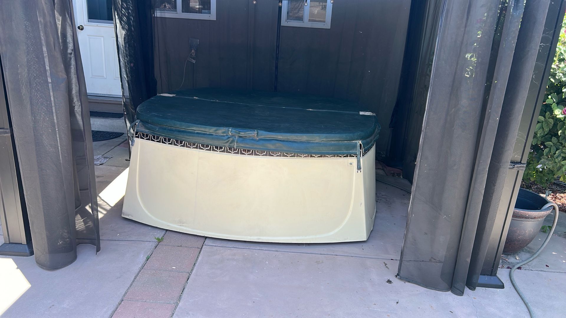 Hot Tub Cover, Hot Springs Classic