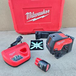 Milwaukee 12V 125ft Green Cross Laser KIT