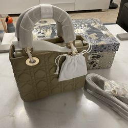 CHRISTIAN DIOR Women Bag