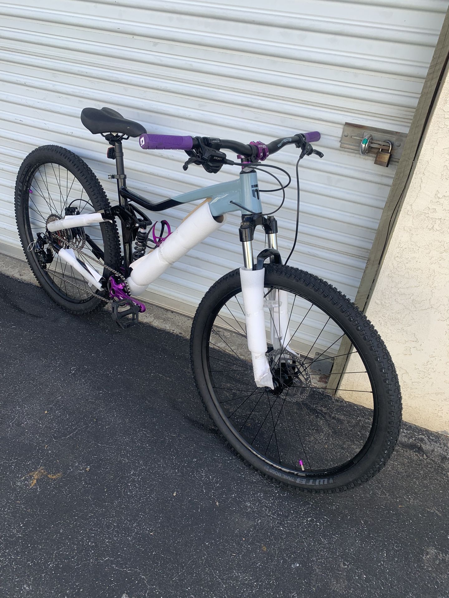 New Upgraded 29” Full Suspension Mountain Trail Bike