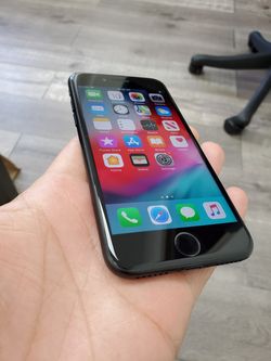 IPHONE 7..32GB***UNLOCK FOR ANY SIM**