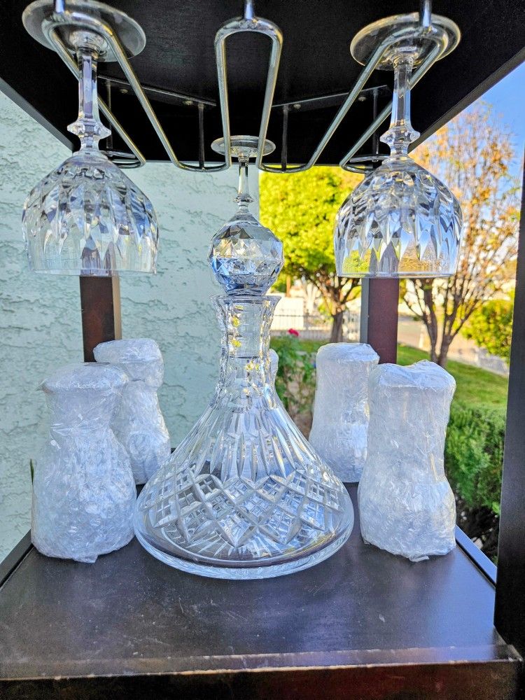 Licorera Con 8 Copas De Cristal