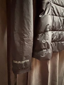 Lululemon Black Puffer Jacket XS slim