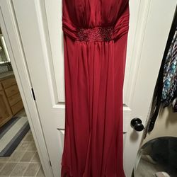 David's Bridal Red Sleeveless Sweetheart Gown