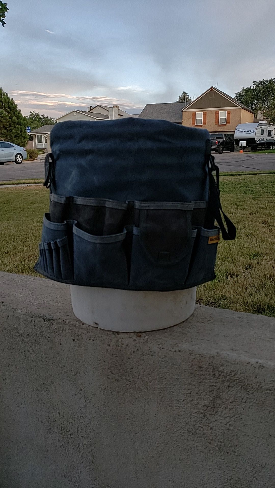 Bucket tool bag