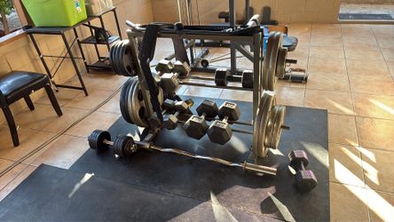 COMPLETE GYM SET!! SEE DETAILS BELOW