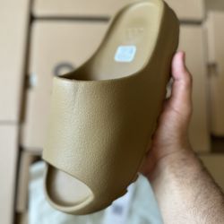 Adidas Yeezy Slides - Ochre 