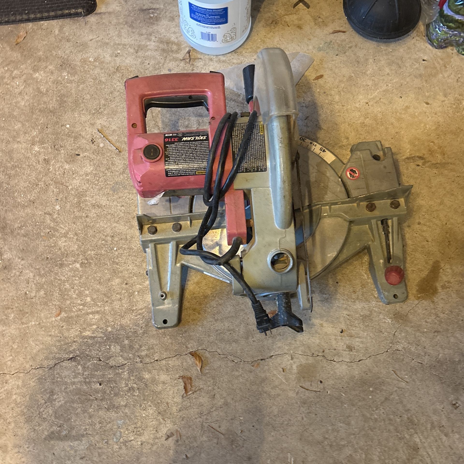 10 inch Skil saw side to side