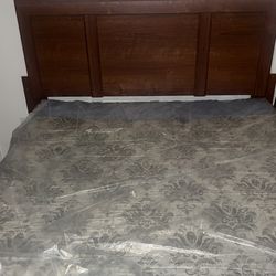 Free queen bedroom