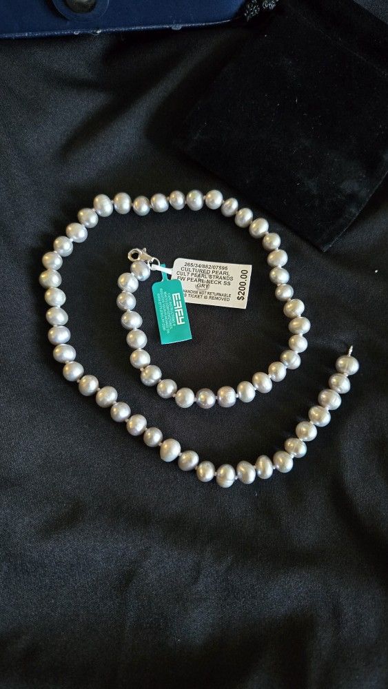 Silver Pearl Necklace 