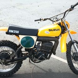 Vintage Motocross 1976 Suzuki RM250A RM250 Original RM