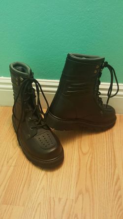 Road chrome Motorcycle boots..size 8 womens...Brand New!