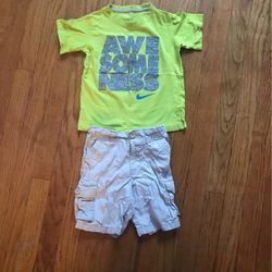Boys Outfit Size 4/ Great Condition 