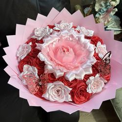 pink and red rose bouquet 