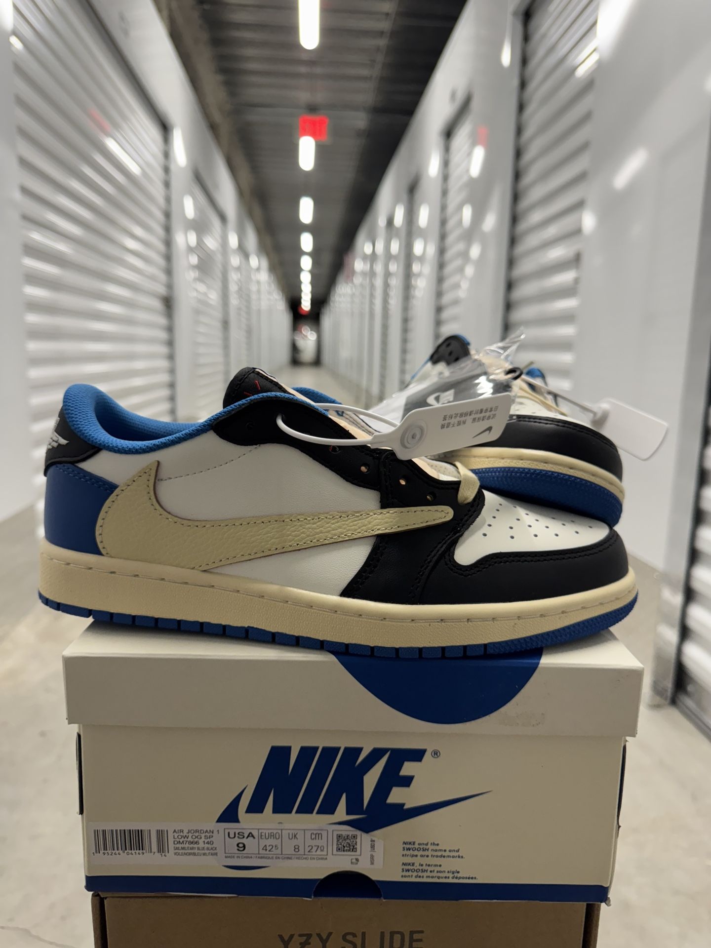 Jordan 1s Low Fragment Design (FREE SOCKS) Size 9