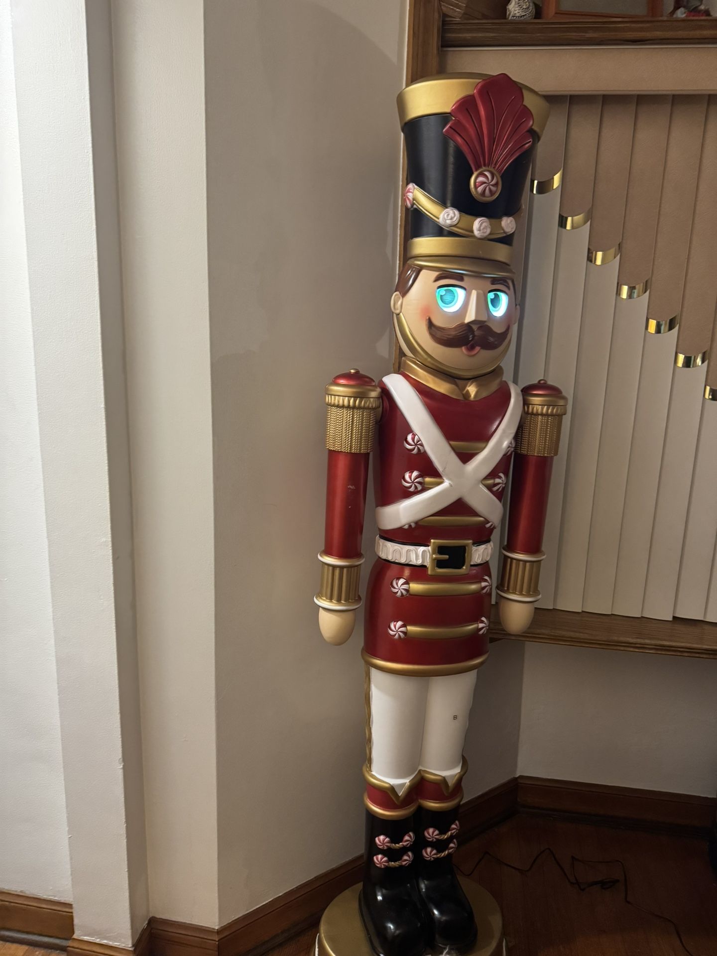 New 6Ft Nutcracker Statue LED EYES Exclusive